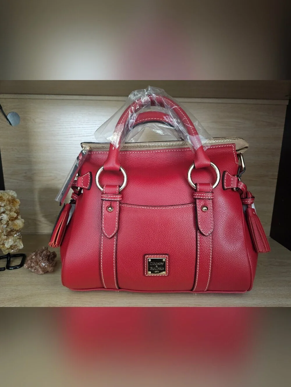 Dooney & Bourke Sorrento 30 With Pocket Satchel Leather Bag.